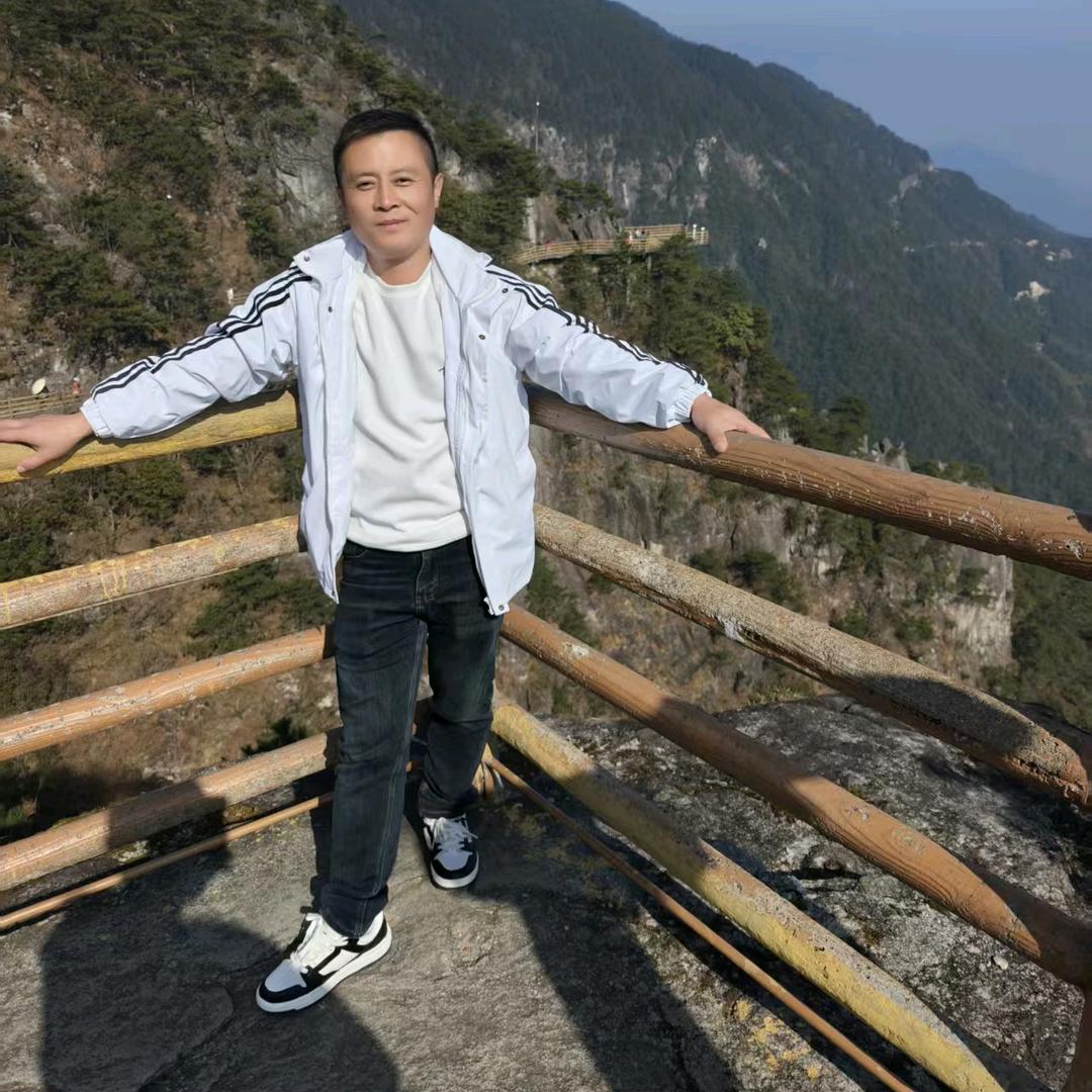 鲁 文龙🐉