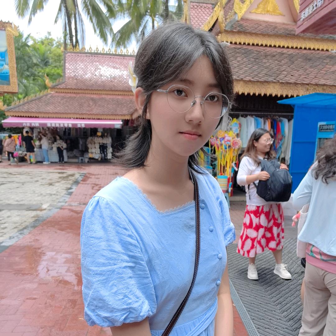 疯子一样的女孩是水象