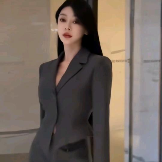 河南亚欧起重机。李经理。