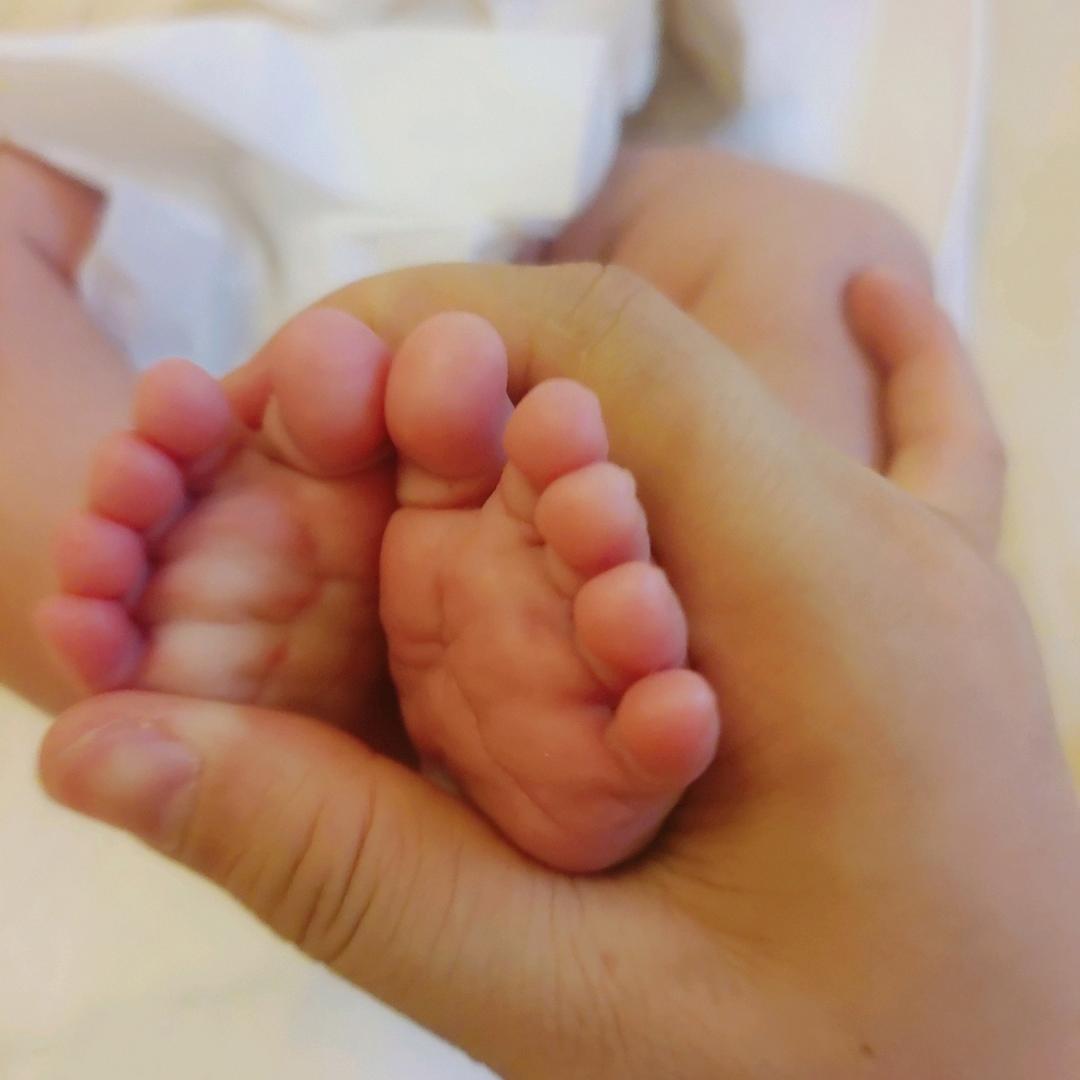 爱我你就抱抱我😍