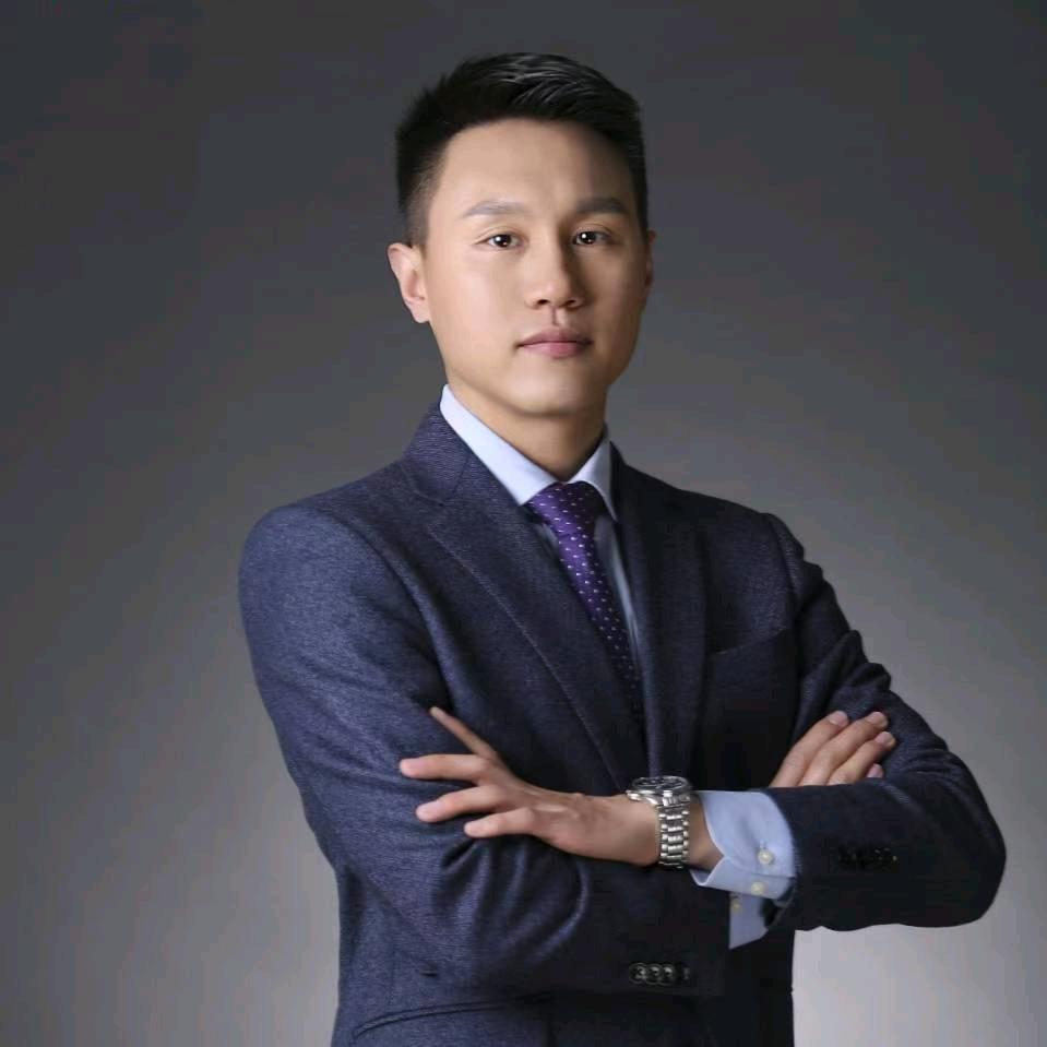 人民正义何主任