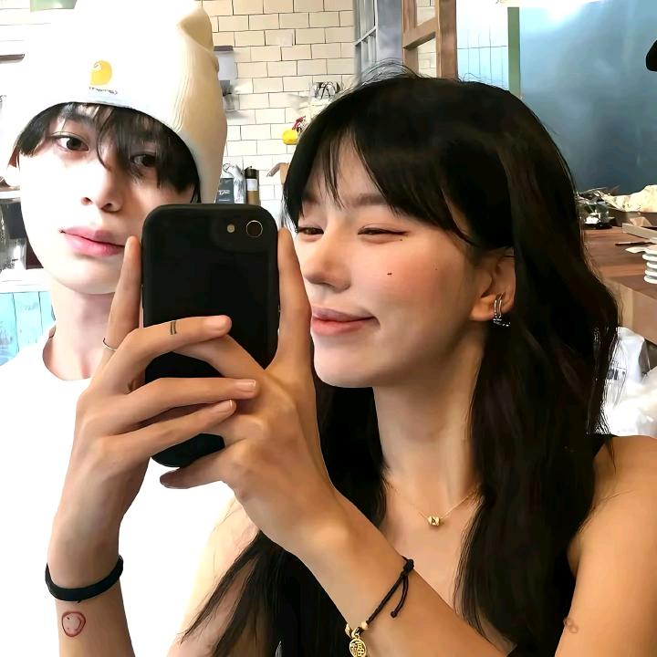 忧郁总裁兜不住屎被护工吊打