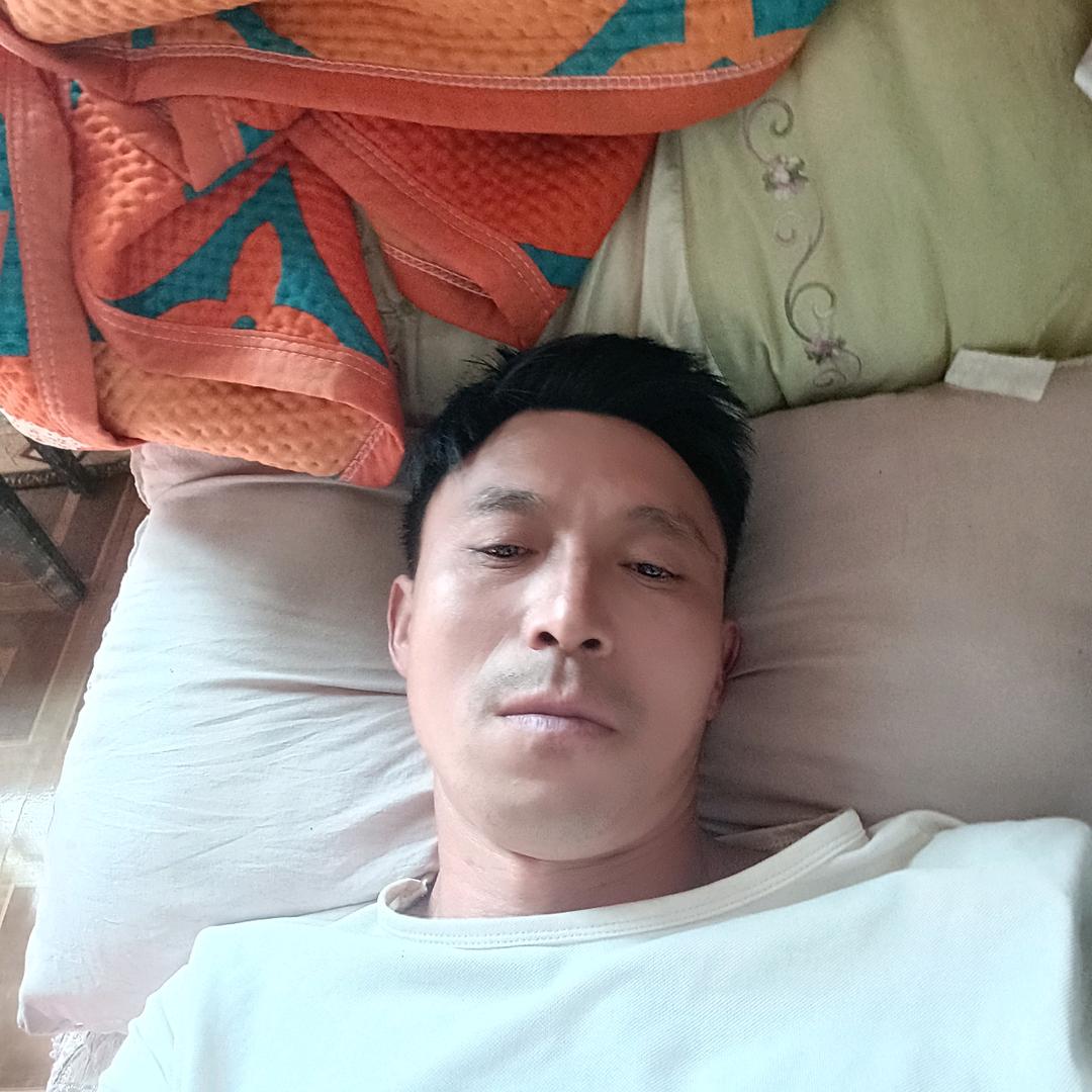 黄玉江专做花瓶柱子