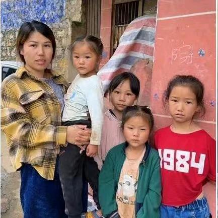 小三三