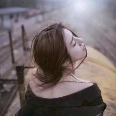 @ 💋 苗 儿