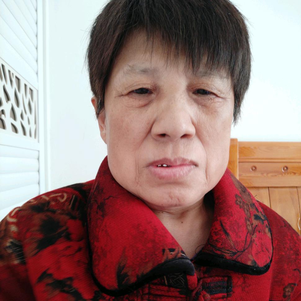 桂英爱唱歌