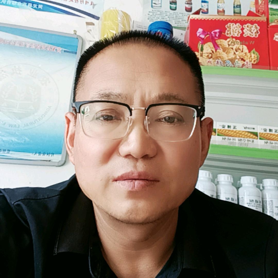 黄龙县三岔镇粱家山老张农资