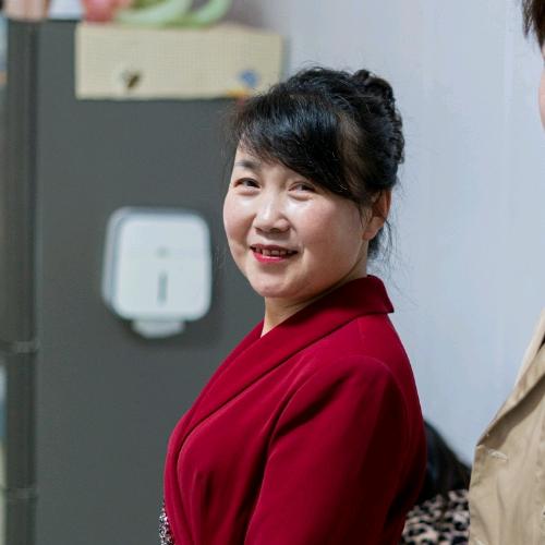 芳菲🌻