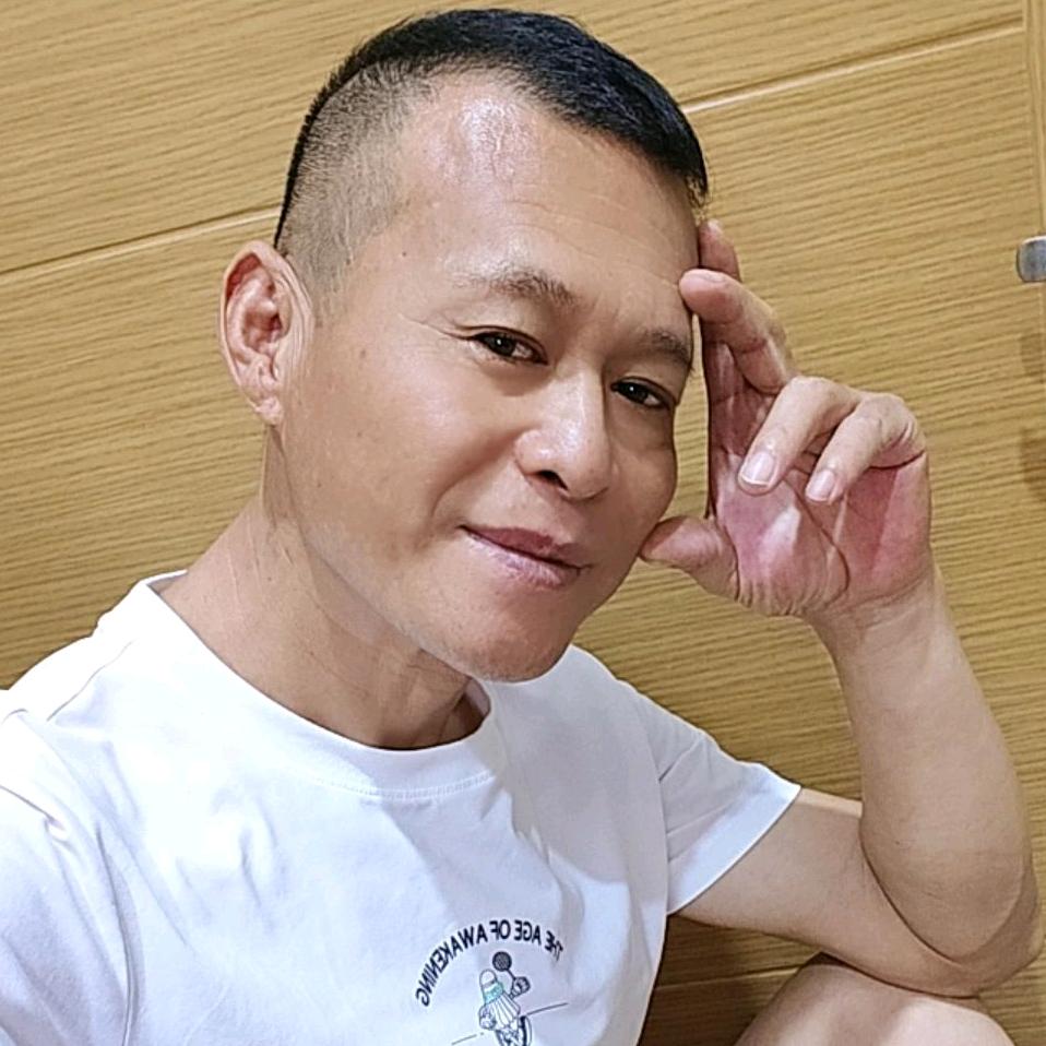 大嘴巴子