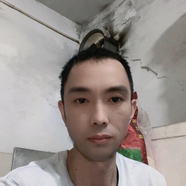 杨帅。尊师小雨。