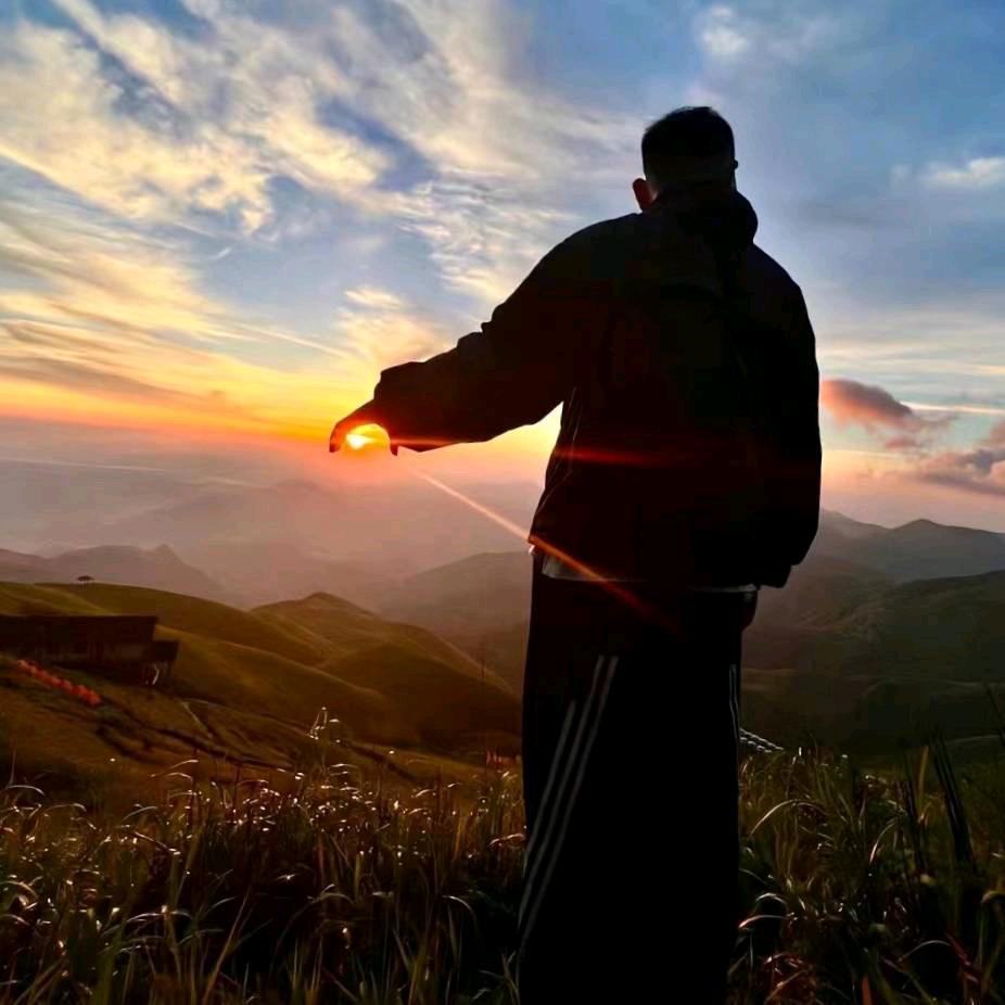 武汉市臧簪鹏商贸有限公司