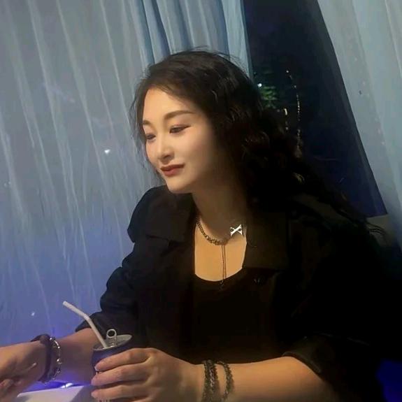 《华美衣柜》晴子