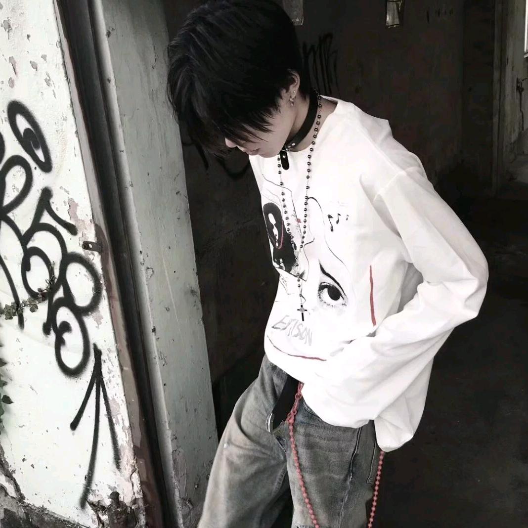 小言（点🥚看主页）