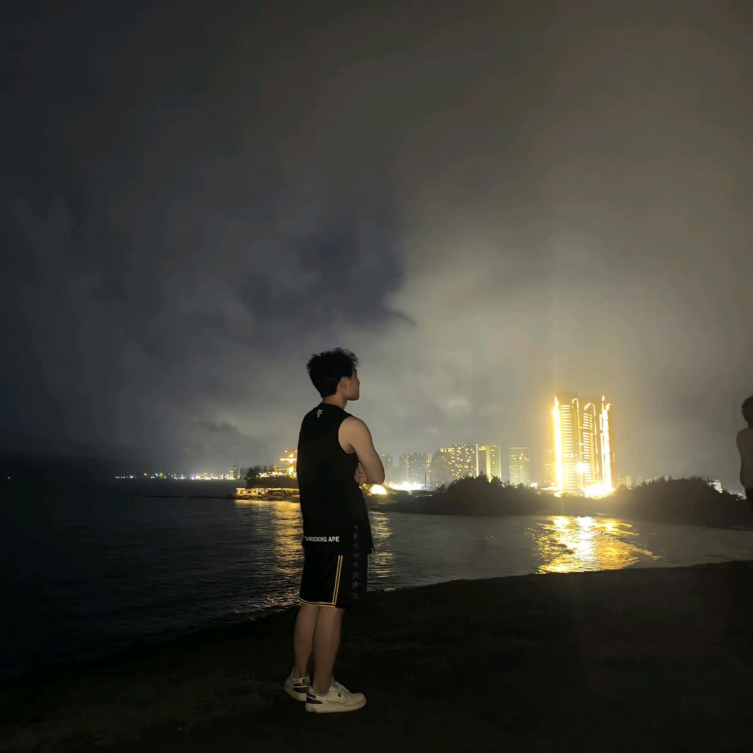 粦
