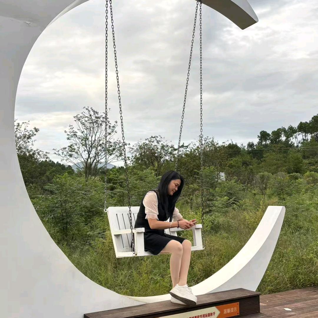 龙川县龙熺歌舞管乐团