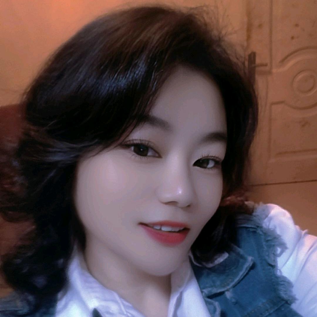 面带微笑🙂🙂🙂🙂🙂🙂