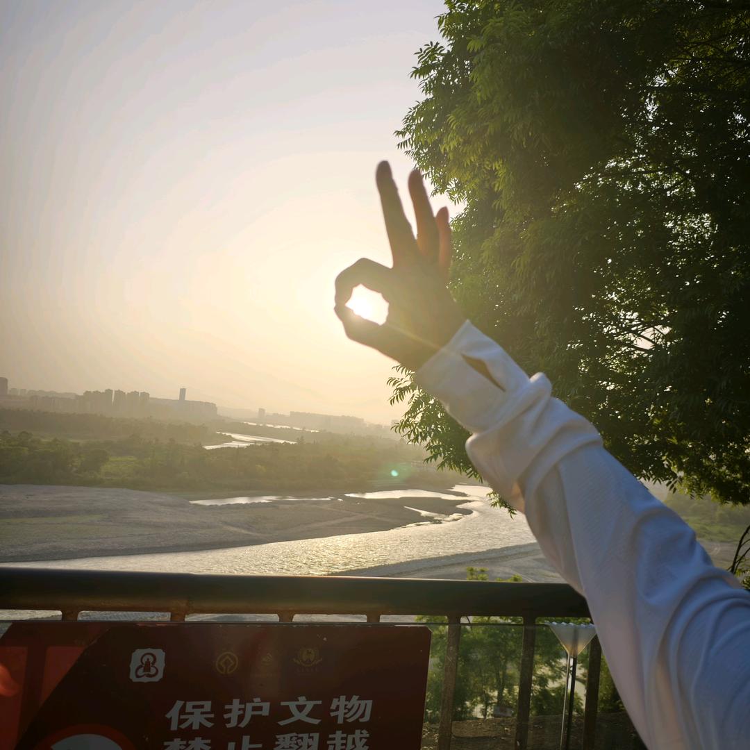 不喜欢我的人，我会骄傲的转身。