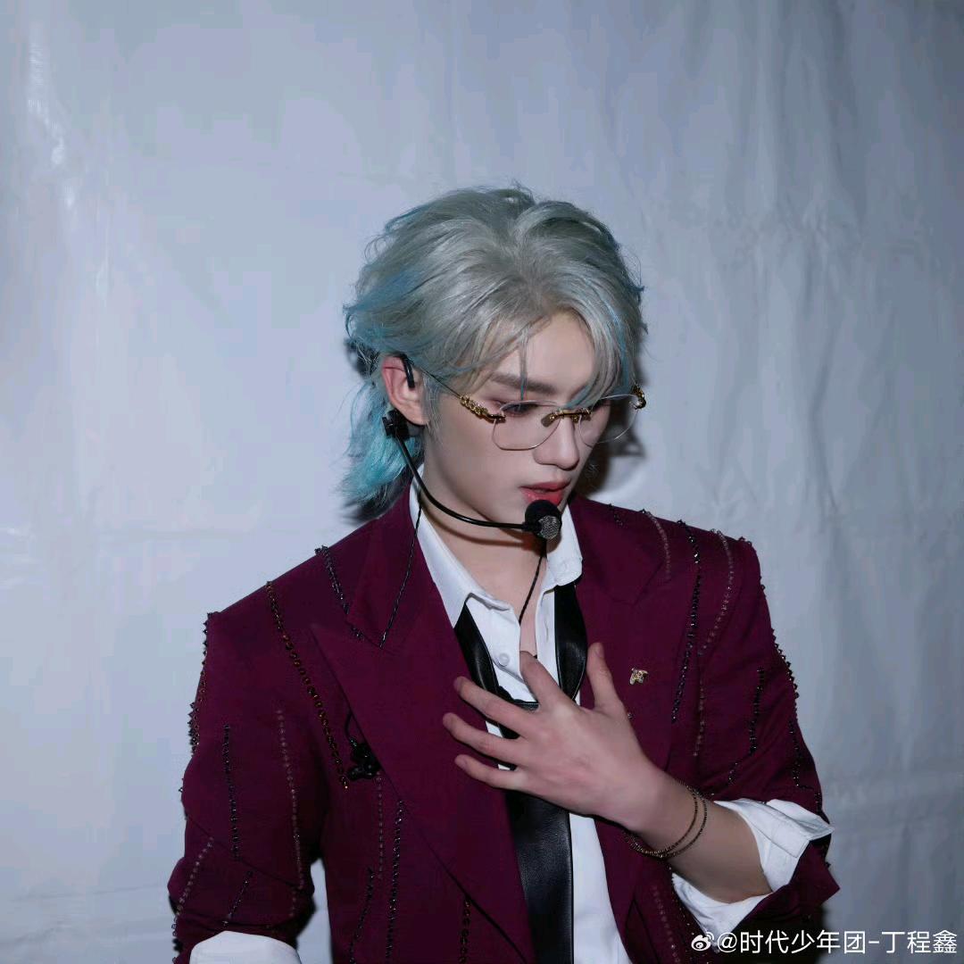 稻草熊ʕ  •ᴥ•ʔ