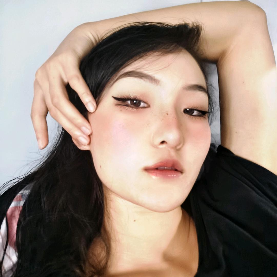 爱吃榴莲的雪儿