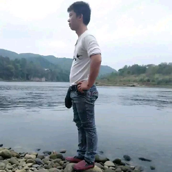 潘