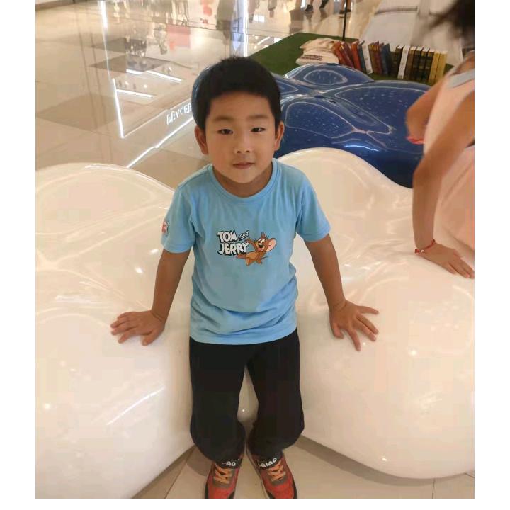 男人在努力