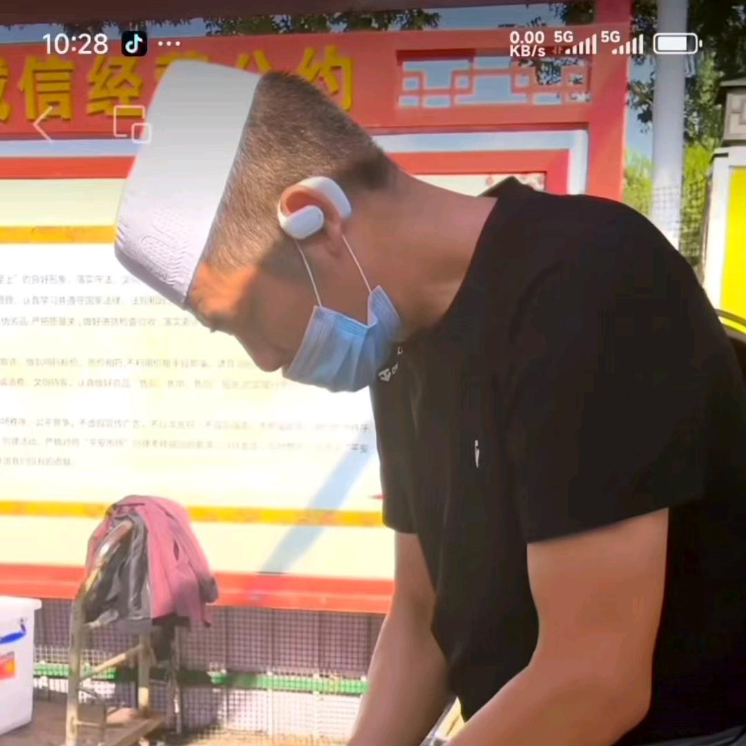 挑担二人闯银川（回族）