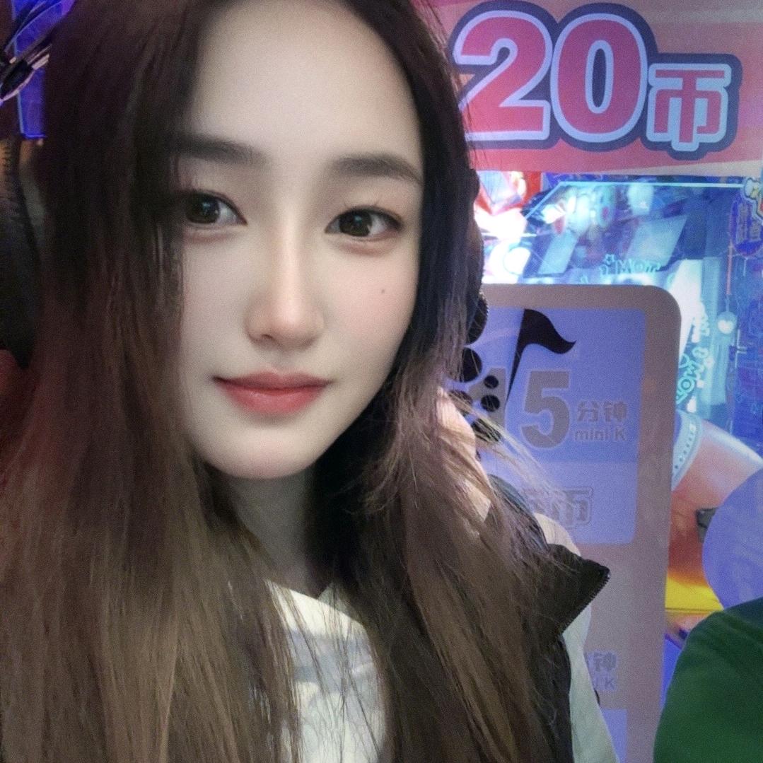 玉儿有颗小虎牙