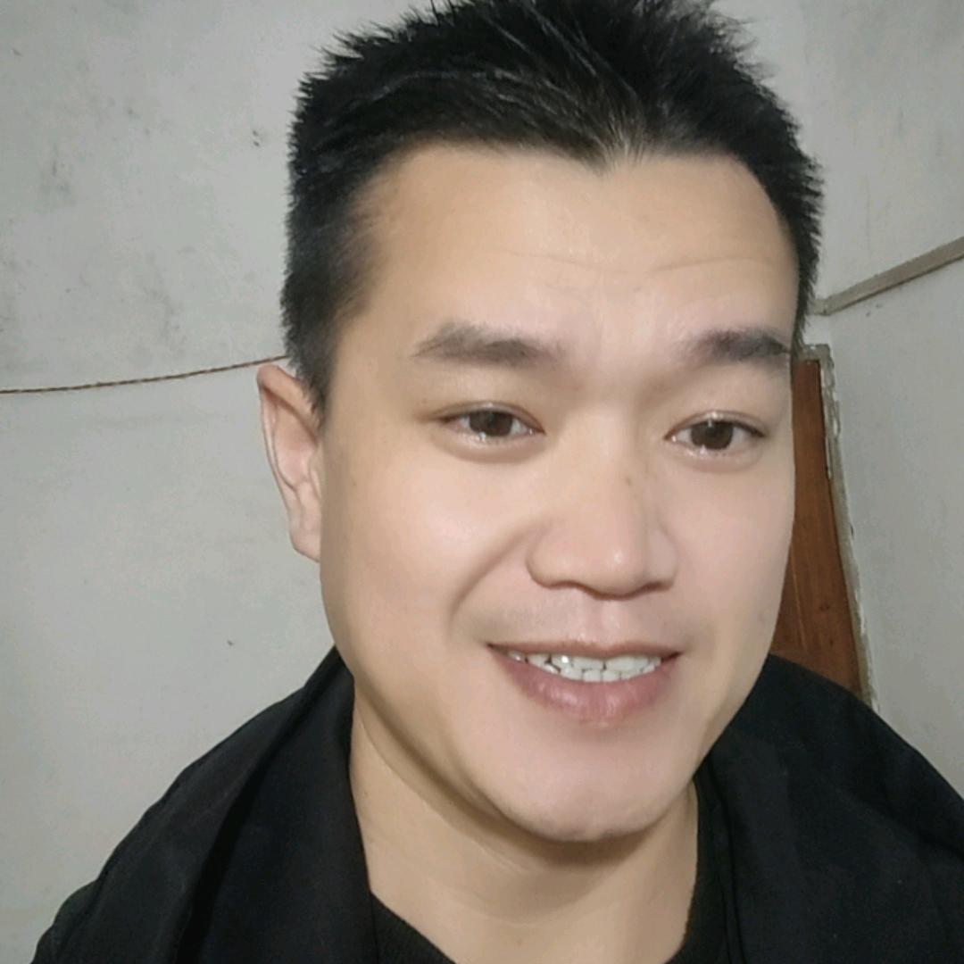 上德小韦（80后摆摊还债，不想做老赖）