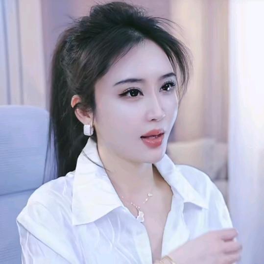 ╰⋛⋋⊱☞月亮☜⊰⋌⋚╯