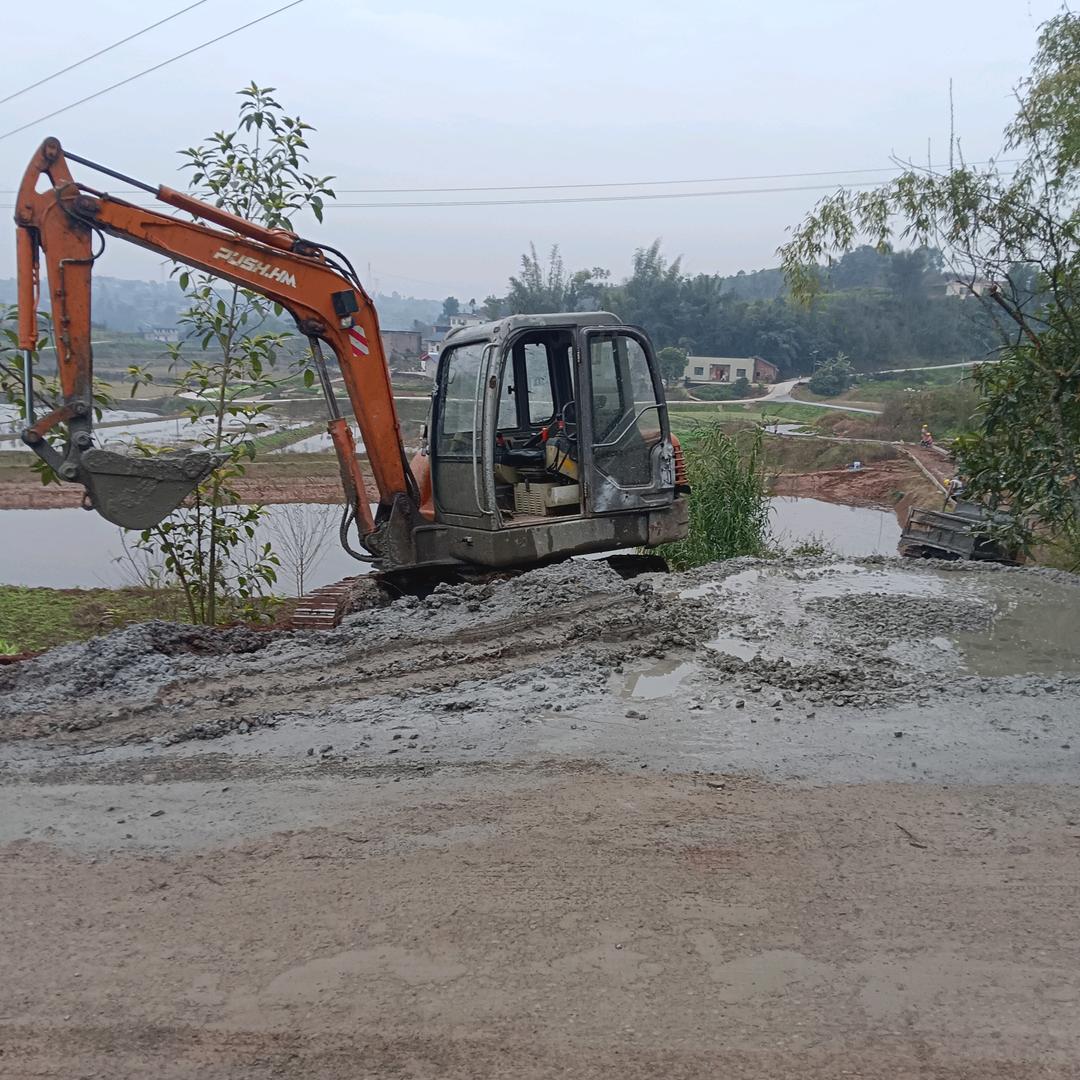 新疆阿克苏发重庆班车赵红