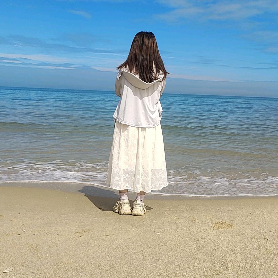 💗ง'-̀'́)过路而已💐