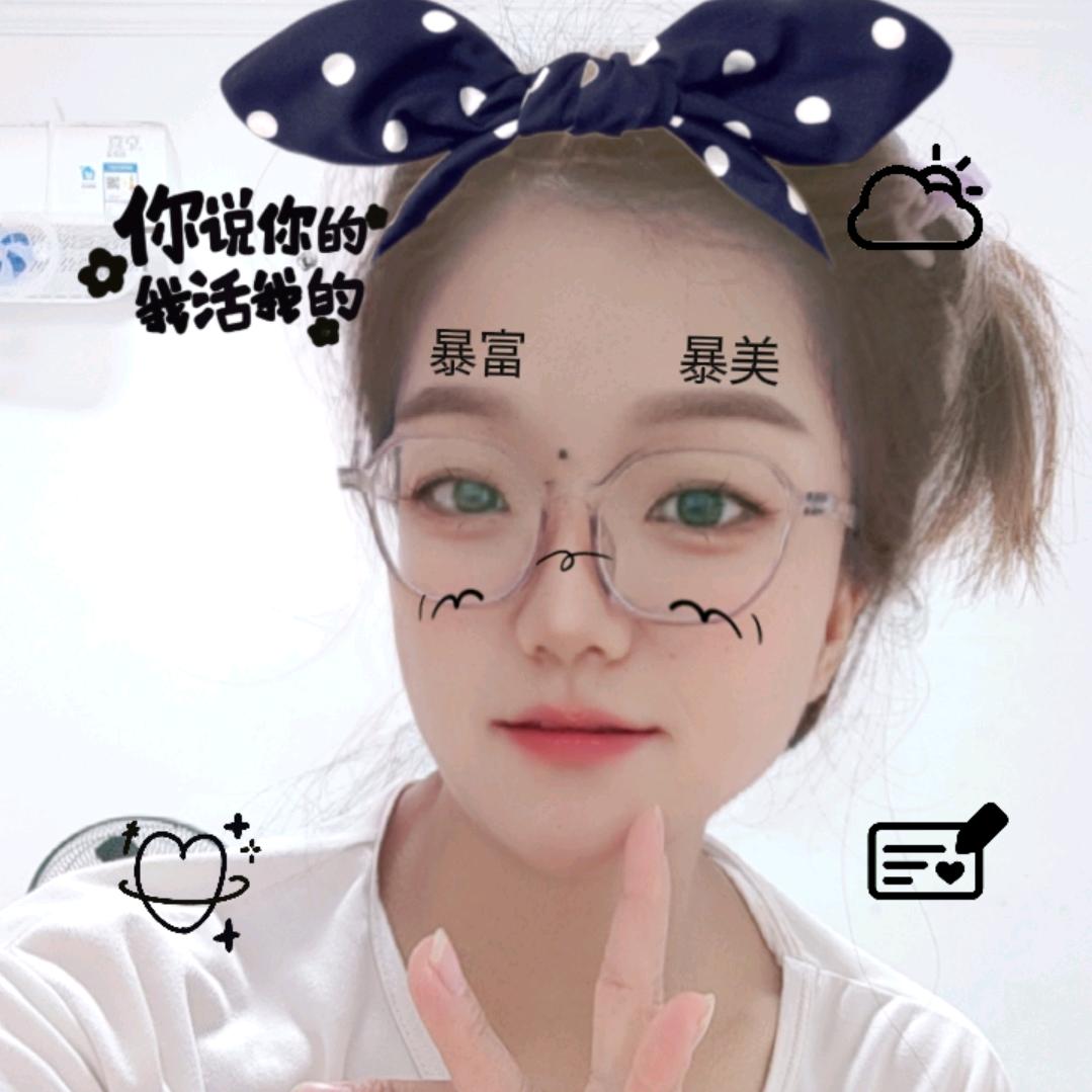 阳光小区烤面筋的小姐姐