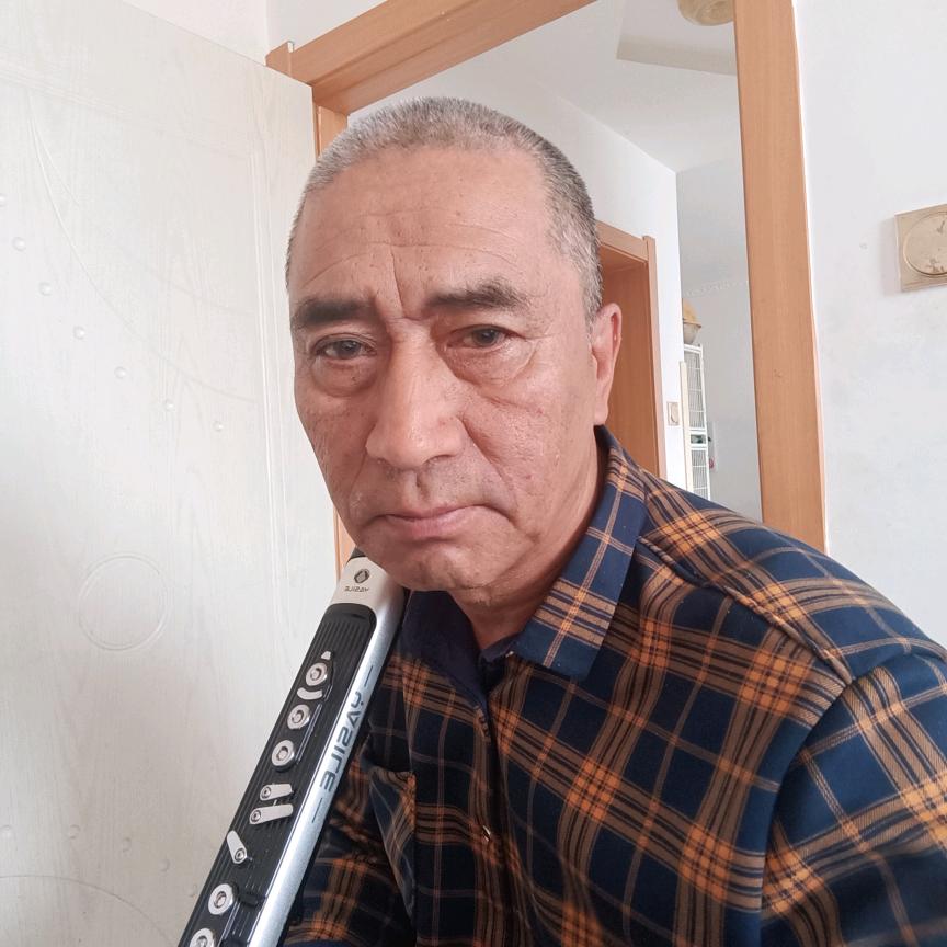 守信（爱吹管）