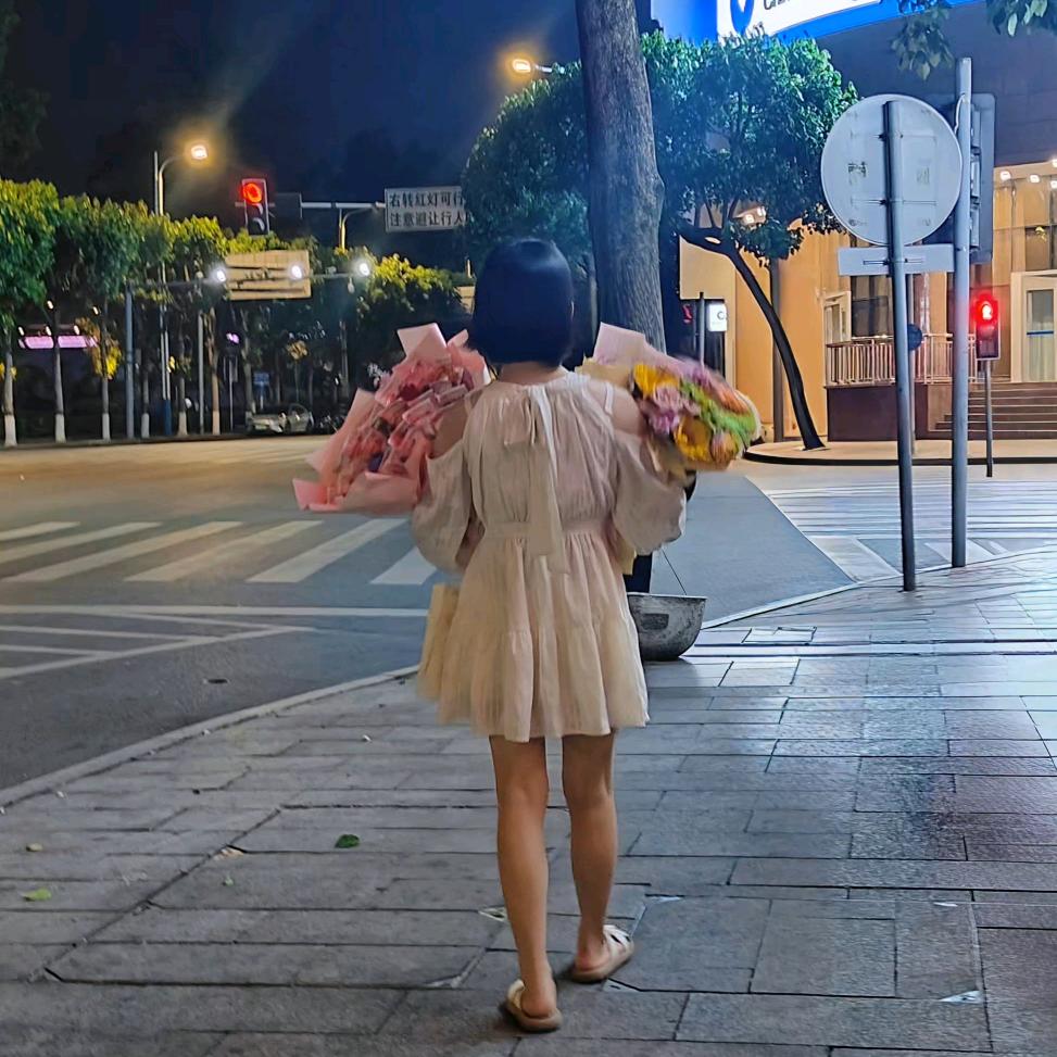 陌 茉 ❀ ( •̥́ ˍ •̀ू )