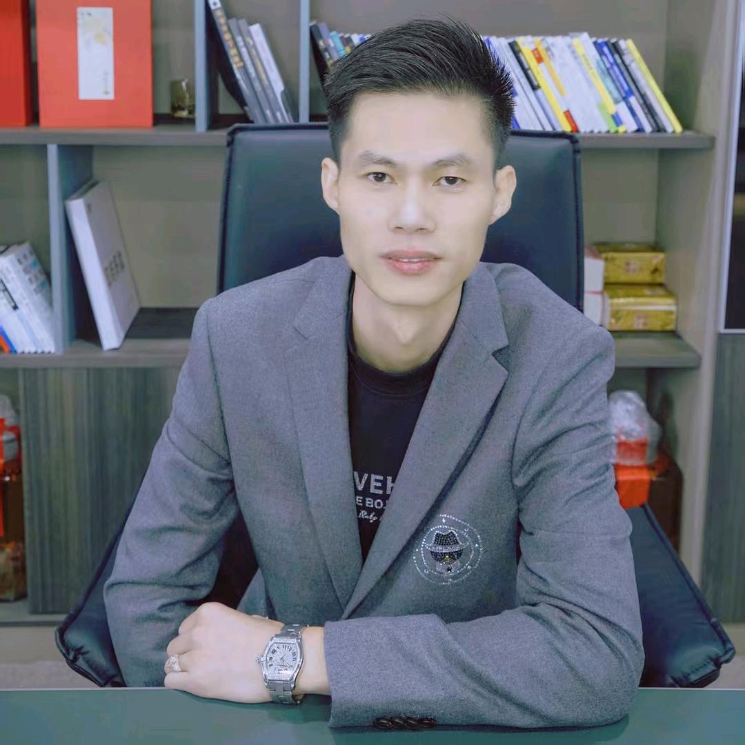 华子爱喝茶