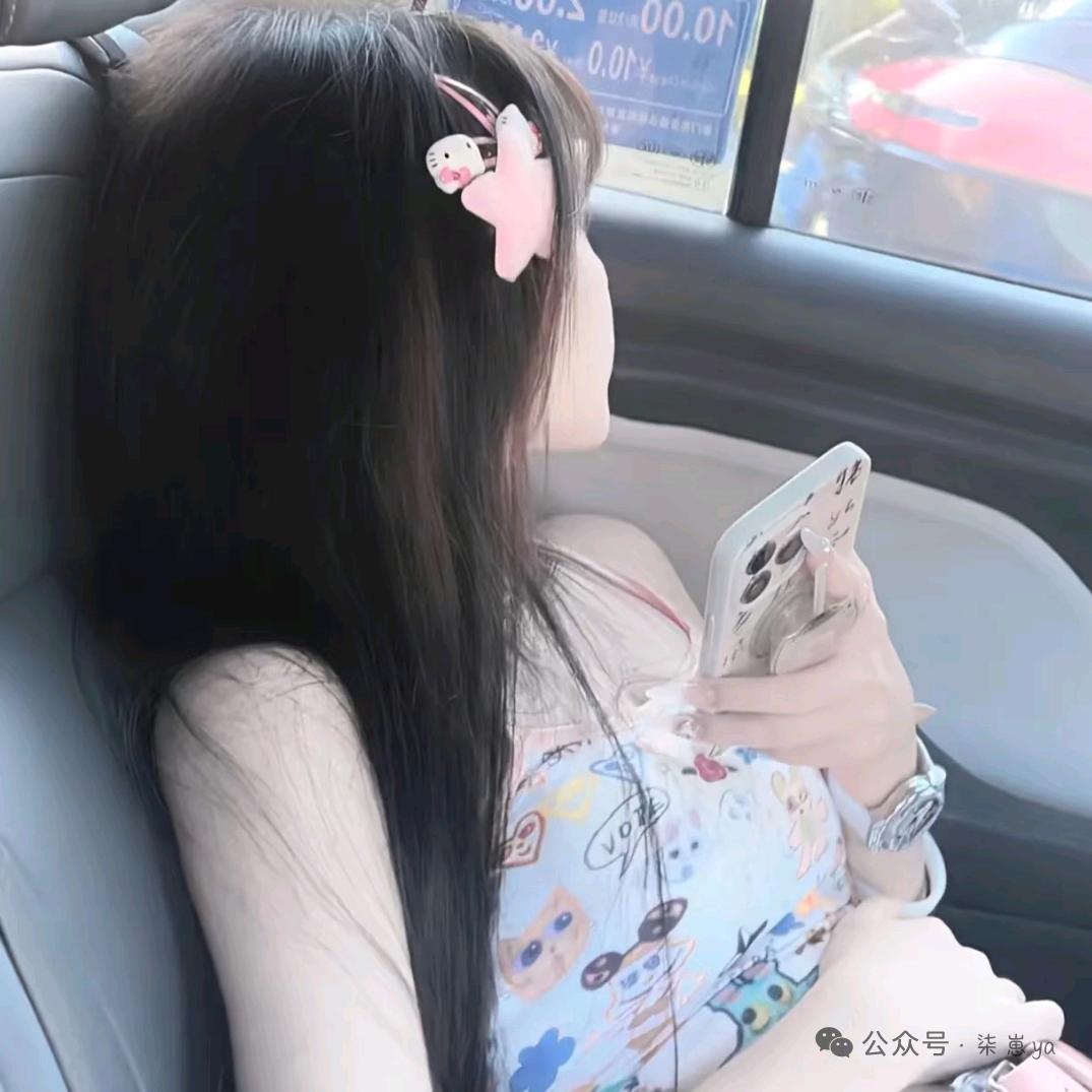 贝贝(永远打不过乔一一)