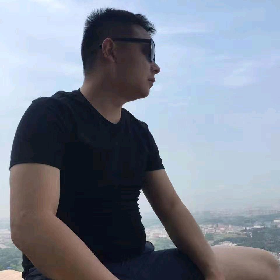 卖入户门的小卡拉米