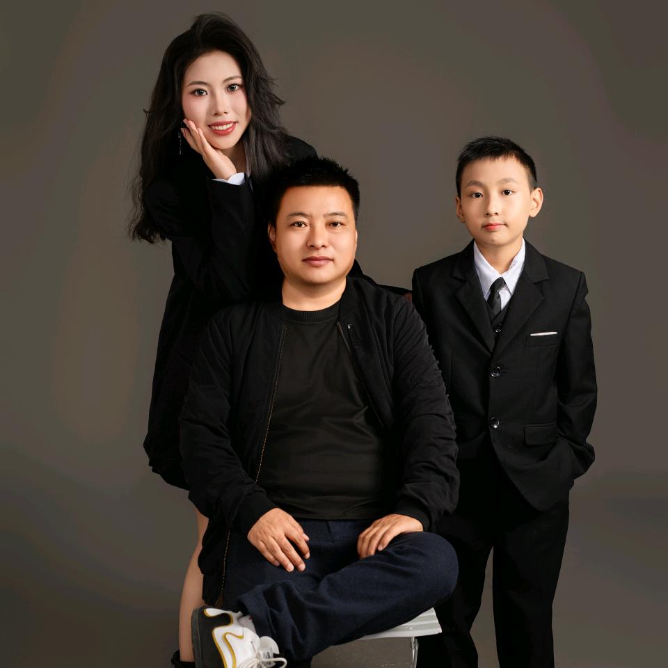 👨‍👧‍👦