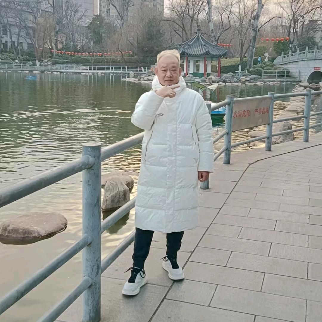 大漠风情（发型设计师）