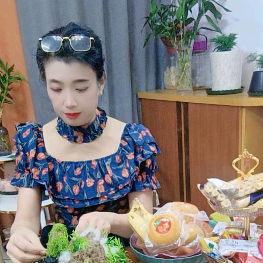 阳光女人🍷🍷《请勿连赞》