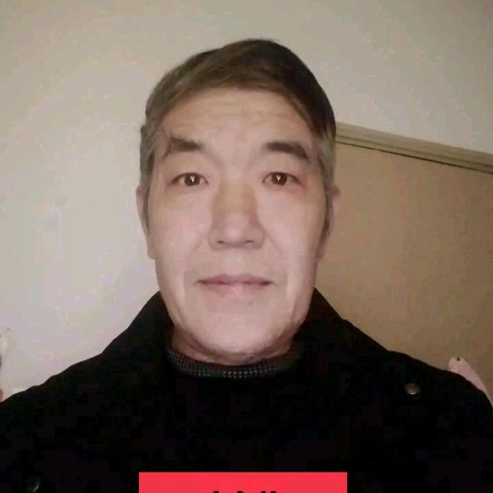 唐白虎.贵州兴义三小