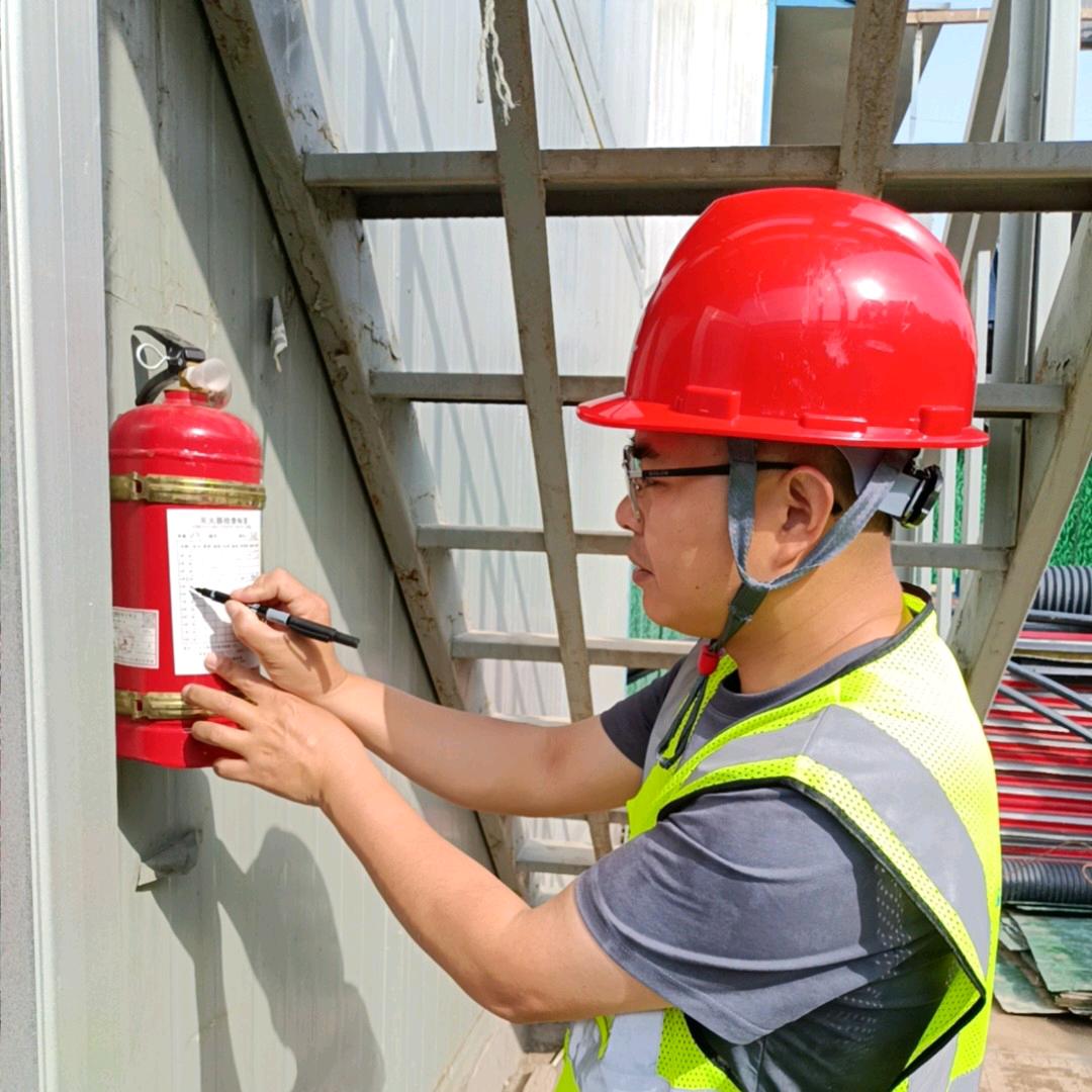 工地少年（谢工）