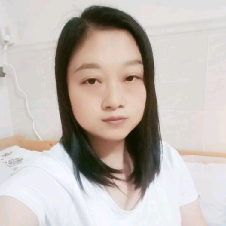 笑着退场