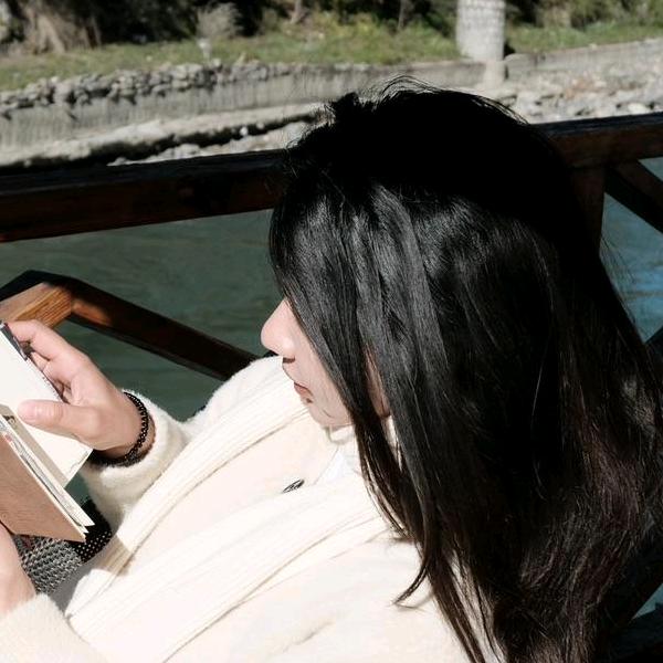 万花筒里观自在。