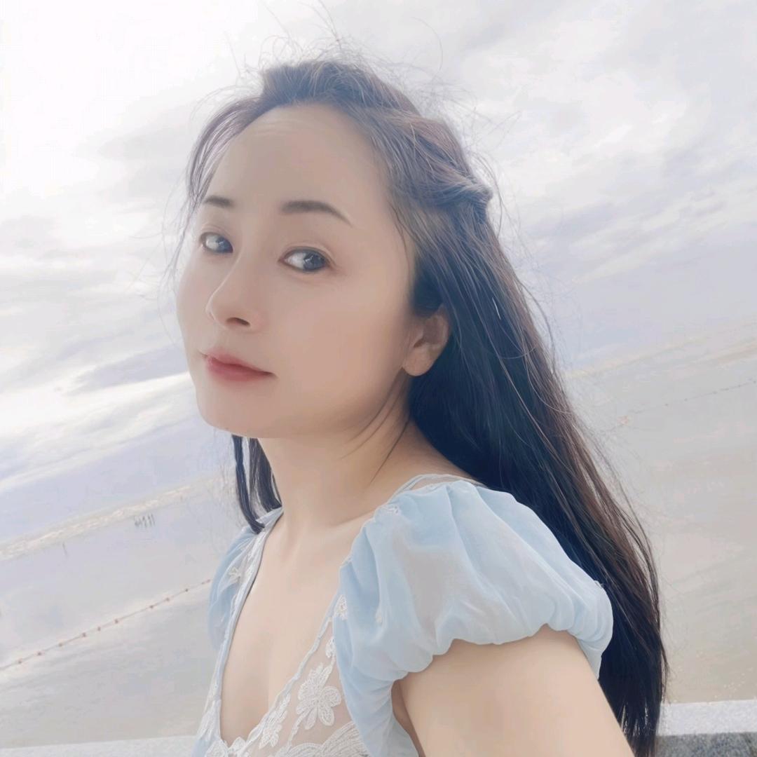 霞女下凡