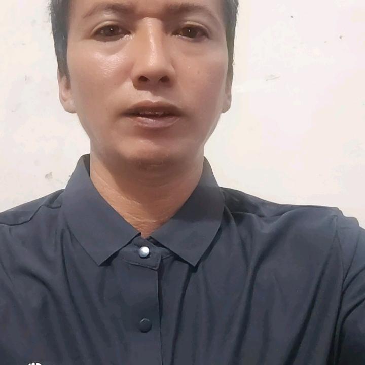 阿毫搬运队三轮车出租，搬家，搬砖等等