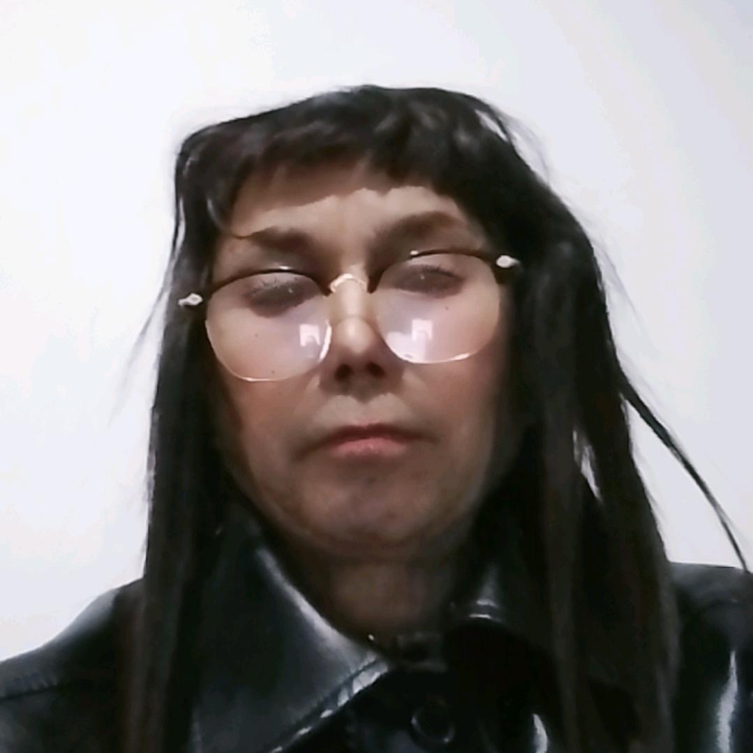 何总下午630开播