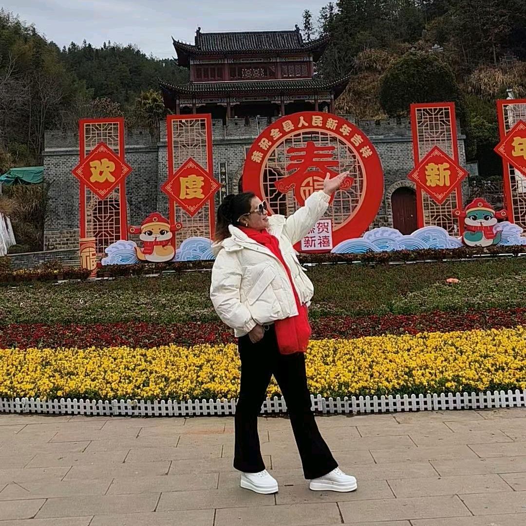 静婧服装《橱窗有好物》