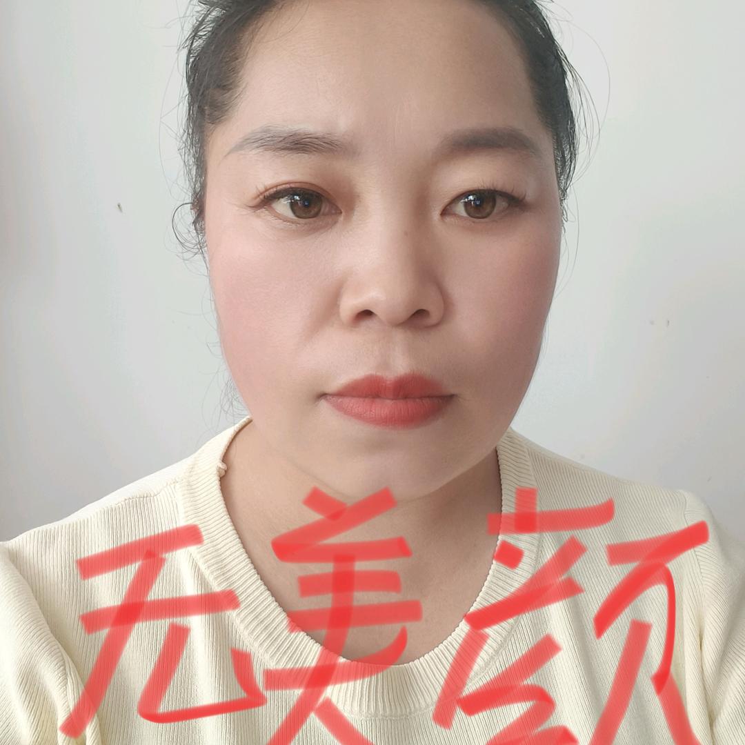 两孩子的单亲妈妈