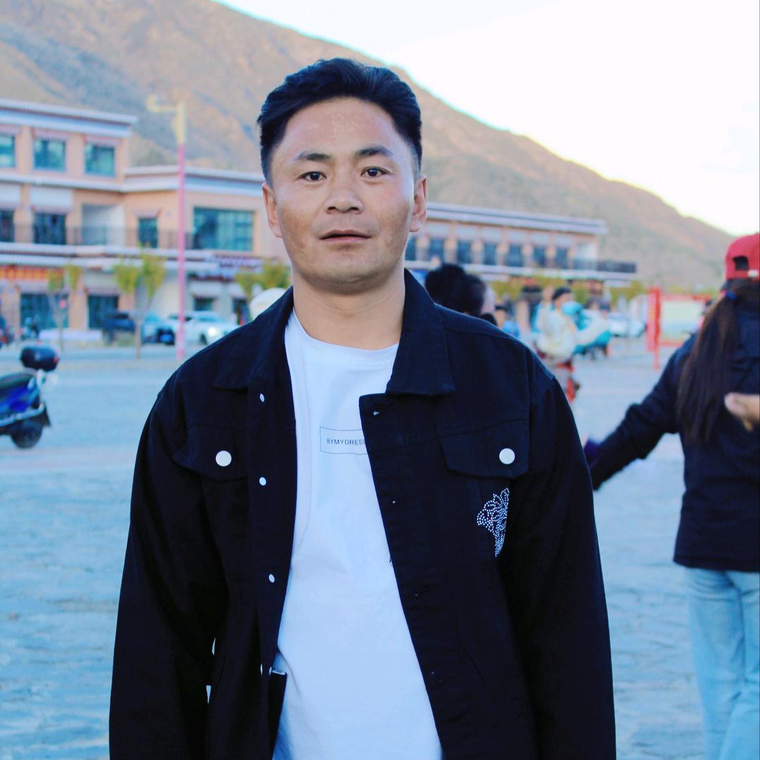 纳仓小哥
